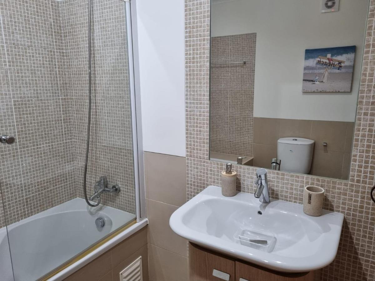 Marinho - 2 Bedroom 2 Bathroom Ground Floor Apartment With Communal Pool And Gardens Conceição Εξωτερικό φωτογραφία
