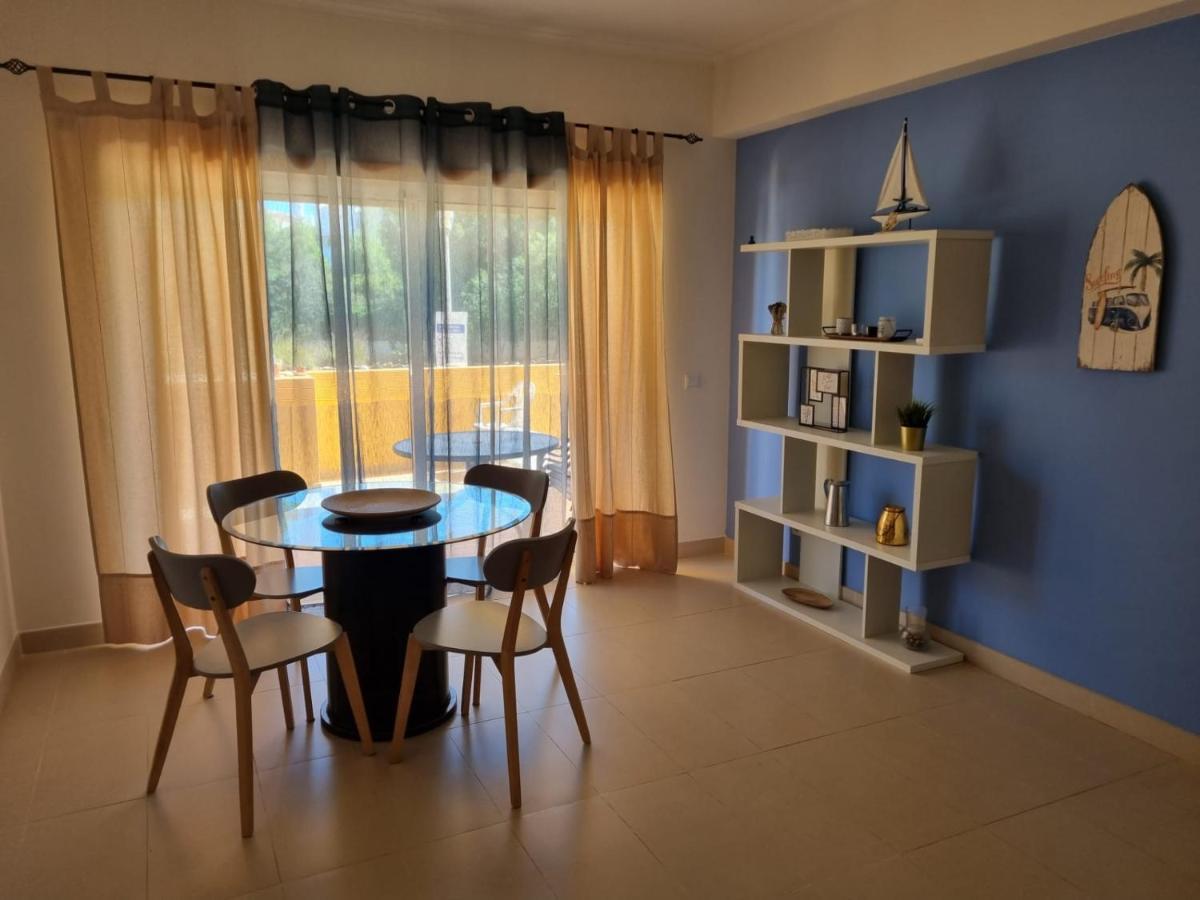 Marinho - 2 Bedroom 2 Bathroom Ground Floor Apartment With Communal Pool And Gardens Conceição Εξωτερικό φωτογραφία